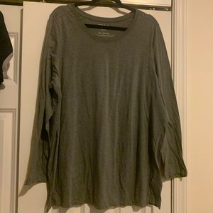 Torrid Grey tshirt with wings
